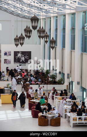 Bahrain, Manama, Bab Al Bahrain, Souq Al Qaysarya, Saffron cafe Stock Photo