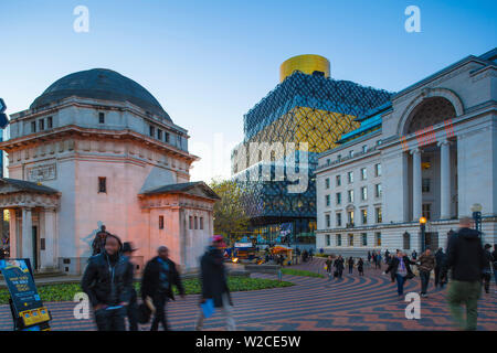 UK, England, West Midlands, Birmingham, Broad Street, Centenary Square, The Libary of Birmingham , - one of the largest public libraries in the world Stock Photo