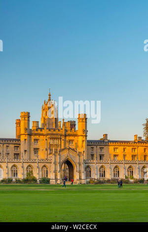 UK, England, Cambridgeshire, Cambridge, St. John's College, New Court Stock Photo