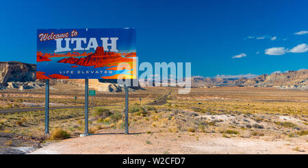 USA, Utah, Welcome to Utah sign, on US Highway 89 at border wih Arizona Stock Photo