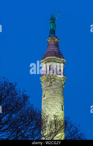 USA, Connecticut, New Haven, East Rock Park, Soldiers and Sailors Monument, dusk Stock Photo