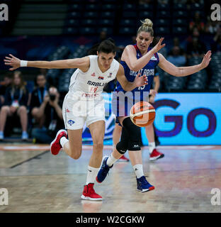 Dragana Stankovic of SRB competes for the ball against Johannah Leedham of GBR Stock Photo