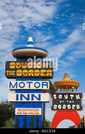 USA, South Carolina, South of the Border, signage for famous tourist attraction on Route 95 Stock Photo