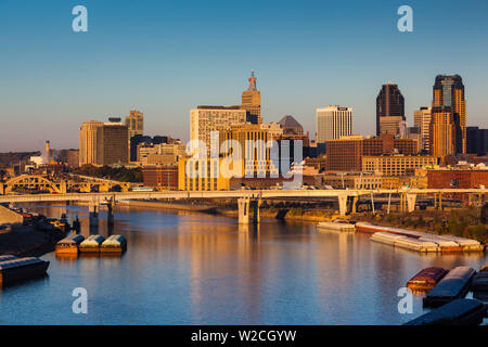 USA, Minnesota, Minneapolis, St. Paul, elevated skyline from Indian Mounds Stock Photo