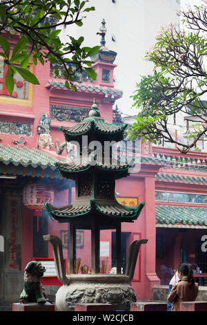 Vietnam, Ho Chi Minh City (Saigon), Cholon, Jade Emperor Pagoda (Chua Ngoc Hoang) Stock Photo