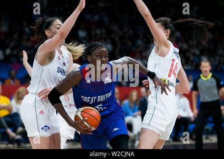 Temi Fagbenle of GBR in action against Aleksandra Crvendakic of SRB, Jelena Brooks of SRB and Dragana Stankovic of SRB Stock Photo