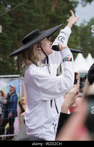 Turku, Finland. 7th July 2019. Danish singer Mø performs at the 50th Ruisrock Festival. (Photo: Stefan Crämer) Stock Photo