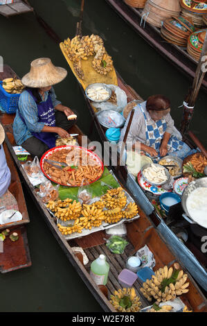 Bangkok, Thailand - January 2010: Bang Nam Phueng Floating Market Stock Photo