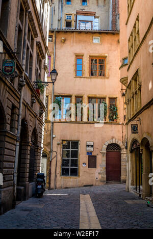 Rue Juiverie, an atmospheric street in Vieux Lyon or Old Lyon, one of Europe’s most extensive Renaissance neighbourhoods, Lyon, France Stock Photo