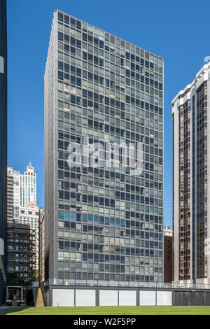 880 North Lake Shore Drive, designed by Ludwig Mies Van Der Rohe Stock Photo