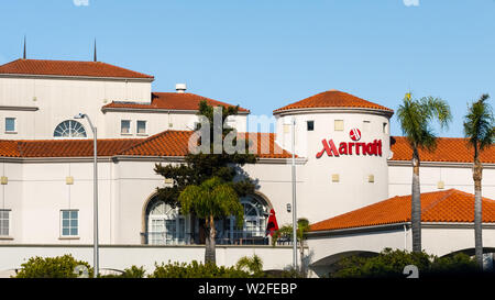 July 4, 2019 San Mateo / CA / USA - Exterior view of San Francisco Airport Marriott hotel Stock Photo