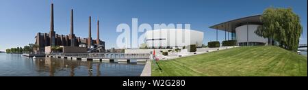 VW Group Forum with combined heat and power plant, Autostadt Wolfsburg, Wolfsburg, Lower Saxony, Germany Stock Photo