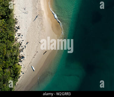 Spectacular view over Burleigh beach and North Burleigh on the  Gold coast with infinite beach, nice waves in the ocean and people walking. Stock Photo