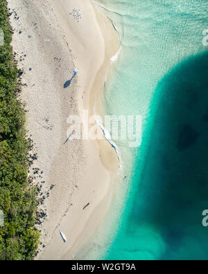 Spectacular view over Burleigh beach and North Burleigh on the  Gold coast with infinite beach, nice waves in the ocean and people walking. Stock Photo