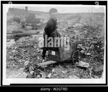 Christie Stubbs. 11 year old scavenger - Pine Street Dumps - Lives 141 Plain St. Stock Photo