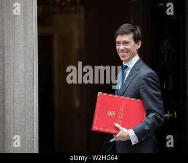 London,UK,9th July 2019,Secretary of State for International Development, The Rt Hon Rory Stewart OBE MP, arrives for the weekly Cabinet Meeting in 10 Downing Street, London.Credit: Keith Larby/Alamy Live News Stock Photo