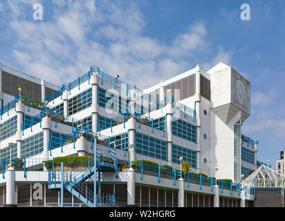 Wedding Cake Building At 100 Holdenhurst Road Bournemouth