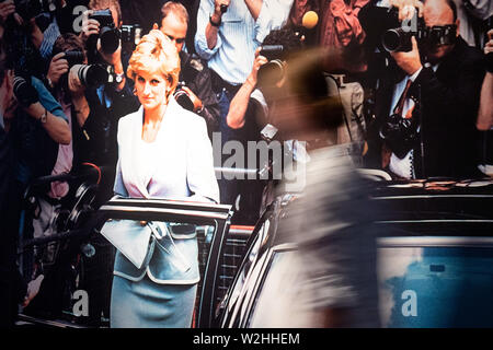 Bonn, Germany. 09th July, 2019. A visitor passes a picture of Princess Diana. The exhibition 'Very British' at the Haus der Geschichte deals with the German-British relationship since 1945. Credit: Federico Gambarini/dpa/Alamy Live News Stock Photo