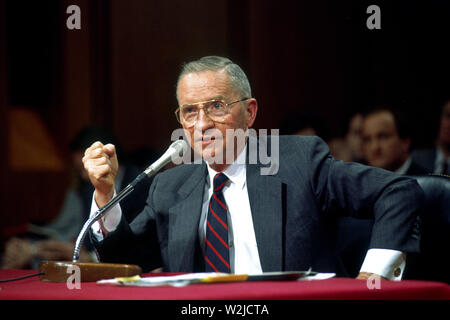 Washington, District of Columbia, USA. 2nd Mar, 1993. Former third-party candidate for President of the United States Ross Perot testifies before the Joint Committee on the Organization of Congress on Capitol Hill in Washington, DC on Tuesday, March 2, 1993. In his testimony, Perot advised the committee to eliminate special privileges afforded to Members, such as overdraft protection at their own bank, and to set new ethical standards designed to restore the people's confidence in the institution. Credit: Ron Sachs/CNP Credit: Ron Sachs/CNP/ZUMA Wire/Alamy Live News Stock Photo