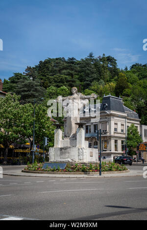 War memorial with Angel monument near the train station, Vienne, France Stock Photo