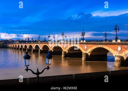 France, Nouvelle Aquitaine, Gironde, 'Pont de pierre' bridge, over the Garonne river, at Bordeaux.