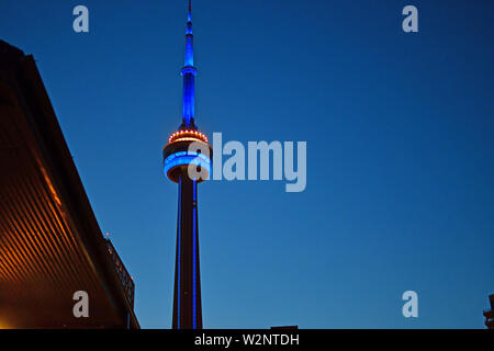 View of the CN Tower and Toronto skyline at twilight Stock Photo