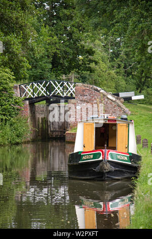 Narrowboats on the Stratford upon Avon canal between Lapworth and Lowsonford, Warwickshire, England, UK Stock Photo