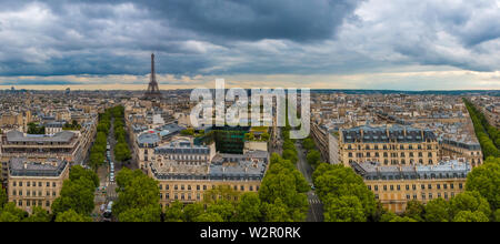 Great aerial panorama picture of the Paris cityscape with the famous and iconic Eiffel Tower including Avenue d'Iéna, Avenue Kléber and Avenue Victor... Stock Photo