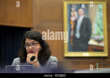 Washington, District of Columbia, USA. 10th July, 2019. United States Representative Rashida Tlaib (Democrat of Michigan) questions Chair of the Federal Reserve Jerome Powell during his testimony before the House Financial Services Committee on Capitol Hill in Washington, DC, U.S. on July 10, 2019. Credit: Stefani Reynolds/CNP/ZUMA Wire/Alamy Live News Stock Photo