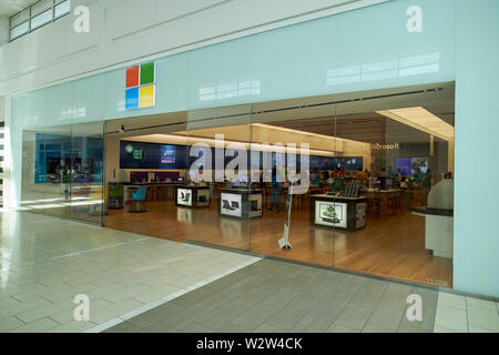 The Apple store on Florida Mall shopping centre Orlando Florida USA Stock  Photo - Alamy