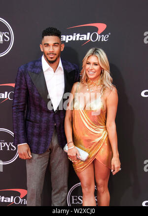 (L-R) Evander Kane and Anna Kane at The 2019 ESPYs held at the