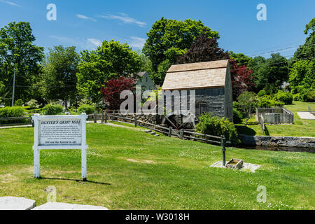 Dexter's Grist Mill in Sandwich Massachusetts originated in 1654 and you can still buy freshly ground meal here. Stock Photo