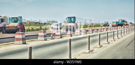 Construction site equipment Heavy vibration roller compactor or road roller for building new road, compacting asphalt . Road construction, asphalt pav Stock Photo