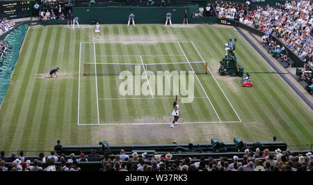 London, UK. 13th July, 2019. Serena Williams (USA) serves during her match against Simona Halep (ROU) in their Ladies' Singles Final match. Credit: Andrew Patron/ZUMA Wire/Alamy Live News Stock Photo