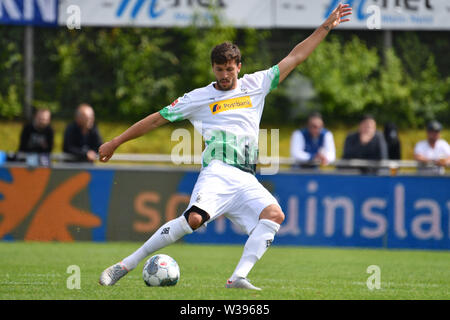 Heimstetten, Deutschland. 13th July, 2019. Tobias STROBL (Borussia Monchengladbach), Action, Single Action, Single Image, Cut Out, Full Body Shot, Whole Figure. TSVMunich 1860-Borussia Monchengladbach 0-1, Schauinsland Travel Cup 2019, on 13.07.2019 in the Sportpark Heimstetten. Test Match Tournament, Test Game, DFL REGULATIONS PROHIBIT ANY USE OF PHOTOGRAPHS AS IMAGE SEQUENCES AND/OR QUASI VIDEO. | usage worldwide Credit: dpa/Alamy Live News Stock Photo