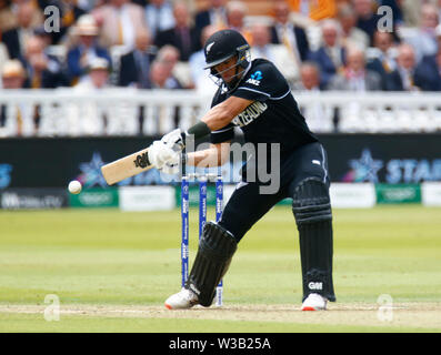 London, UK. 14th July, 2019. LONDON, ENGLAND. JULY 14: Ross Taylor of New Zealandsecond player after Stephen Fleming (1075) to score ICC Men's Cricket World Cup Runs for New Zealand during ICC Cricket World Cup Final between England and New Zealand at the Lord's Cricket Ground on July 14, 2019 in London, England. Credit: Action Foto Sport/Alamy Live News Stock Photo