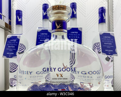 Vodka bottles grey goose hi-res stock photography and images - Alamy
