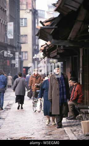 5th April 1993 During the Siege of Sarajevo: Sarajevans enjoy spring sunshine in the old town market area of Bascarsija during one of the frequent, though brief, ceasefires. Stock Photo