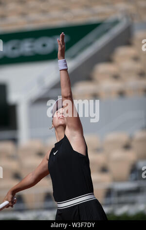 May 26, 2019: Anastasia Potapova (RUS) defeated Angelique Kerber (GER ...