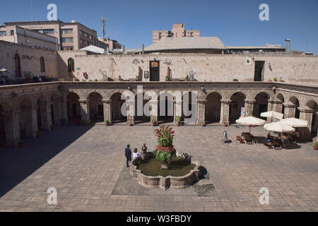 The Spanish colonial Cloisters of the Company, now an elegant set of shops and restaurants, Arequipa, Peru Stock Photo