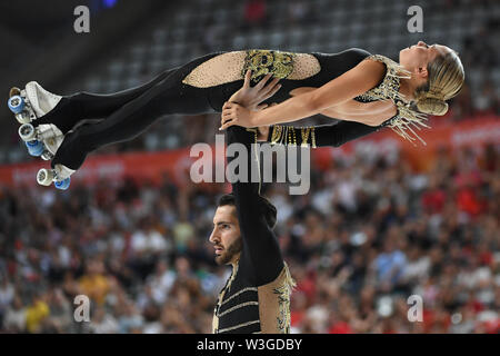 LUCA LUCARONI from Italy, performs in Senior Men FreeSkating Long ...