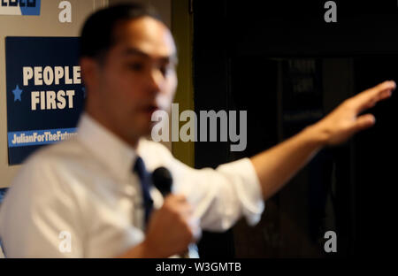 Silvis, Iowa, USA. 15th July, 2019. Former Secretary of Housing and Urban Development and democratic presidential candidate Julian Castro of Texas spoke to about fifty local residents at the Black Pearl Cafe and Boutique on 2nd St. in downtown Muscatine, Iowa Monday, July 15, 2019. Credit: Kevin E. Schmidt/Quad-City Times/ZUMA Wire/Alamy Live News Stock Photo