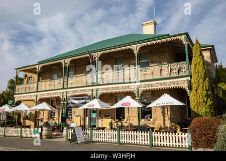 Richmond Tasmania, Richmond Arms hotel and pub in this historic village on the convict trail near Hobart,Tasmania,Australia Stock Photo