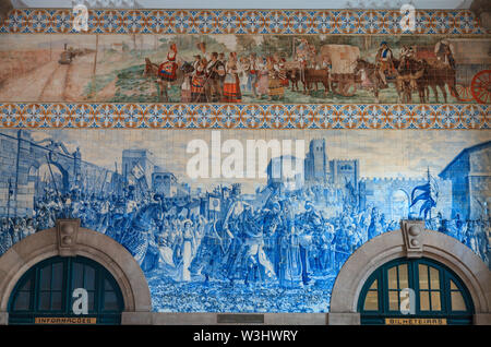 São Bento: porto railway station Stock Photo