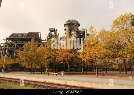 Altes Stahlwerk im Landschaftspark Duisburg Nord Stock Photo