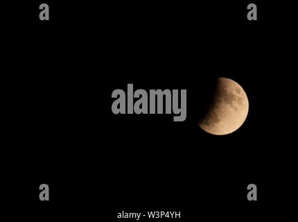 Eclissi lunare fotografata da Roma il 16 luglio 2019  -  Lunar eclipse photographed from Rome on July 16, 2019 - Claudio Sisto Stock Photo