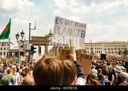 Fridays for Future, demonstration by pupils and students against climate change on 24 May 2019, climate protection, global warming, pupils with Stock Photo