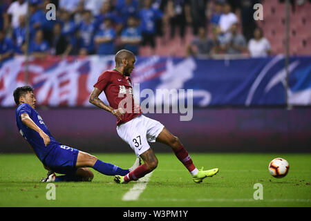 Brazilian football player Luiz Fernando da Silva Monte, commonly known as  Fernando Karanga, of Henan Jianye celebrates after scoring against Shandong  Stock Photo - Alamy