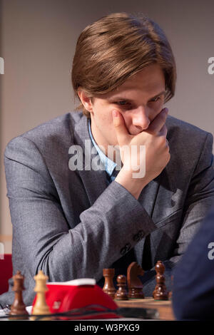 Dortmund, Deutschland. 16th July, 2019. Leinier DOMINGUEZ PEREZ, USA,  United States of America, Third matchday of the Sparkassen Chess-Meeting  2019 on 16.07.2019 in Dortmund