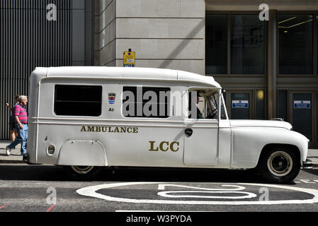 Guildhall, London, UK. 17th July 2019. Cart Marking 2019, the annual ceremony by the Worshipful Company of Carmen held in Guildhall Yard. Credit: Matthew Chattle/Alamy Live News Credit: Matthew Chattle/Alamy Live News Stock Photo